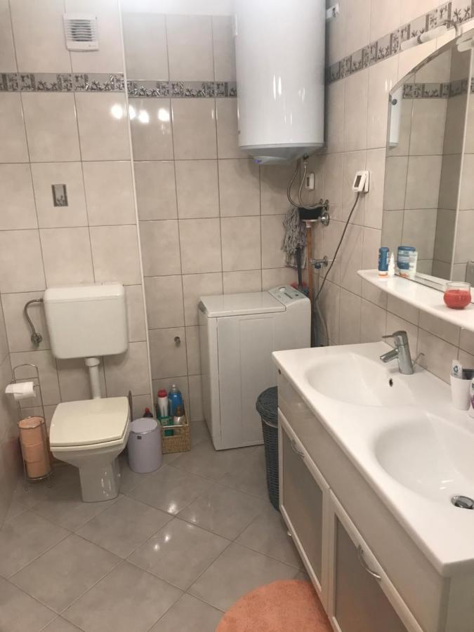 3 Bed *