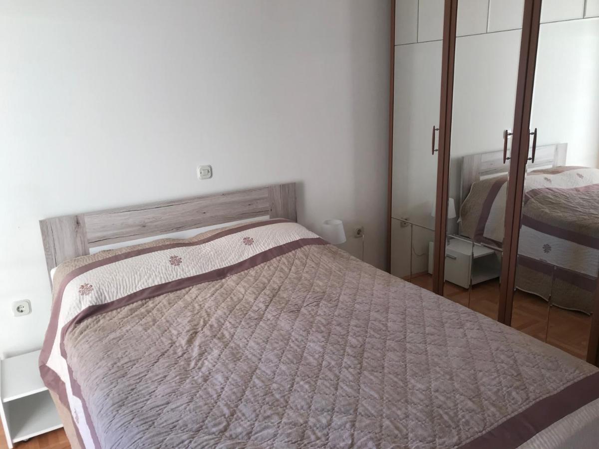 Apartment 3 Bed *