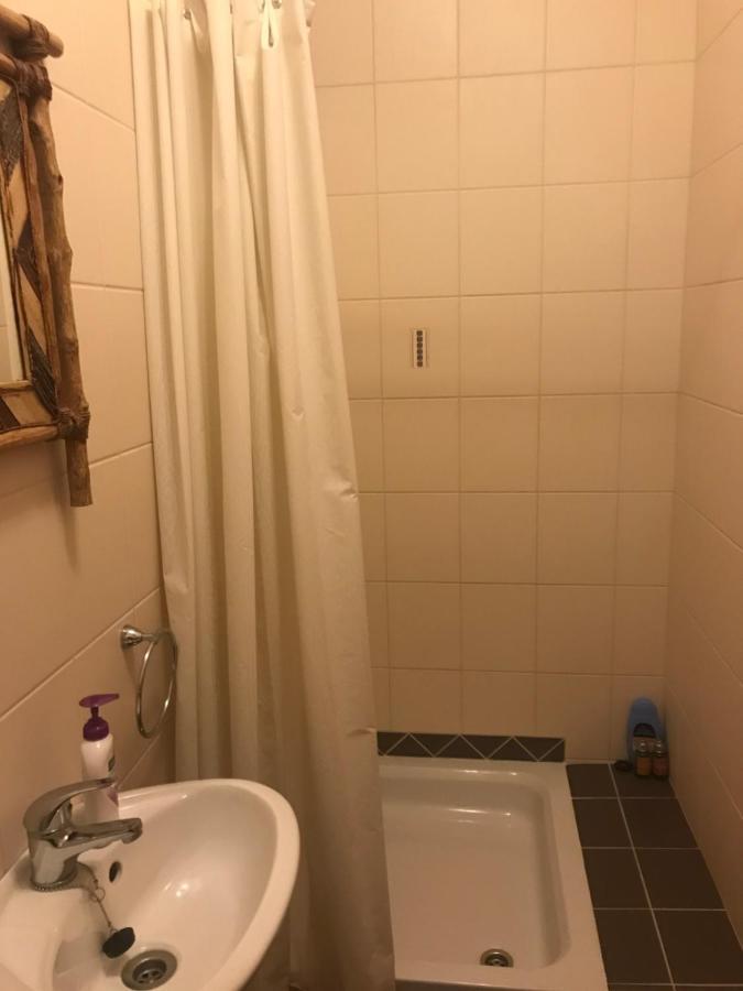 3 Bed